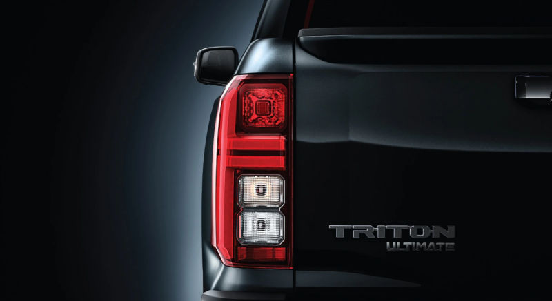 lampu belakang all new triton my24